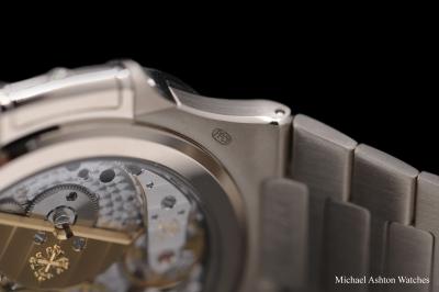 Patek Philippe Nautilus, Perpetual Calendar